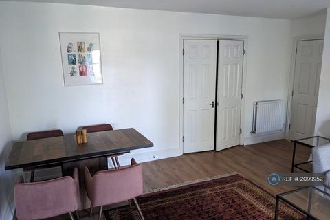2 bedroom flat to rent, Bourne Place, Chertsey, KT16