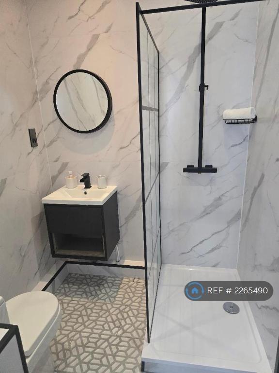 Master Ensuite