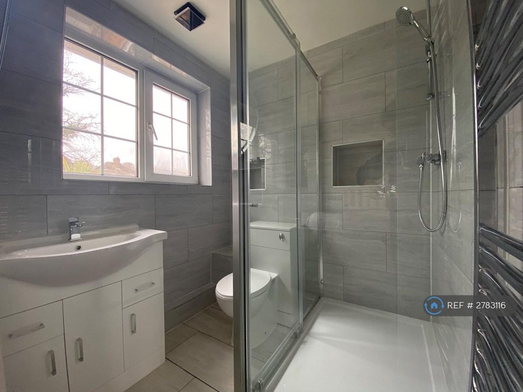 Room3 Bathroom