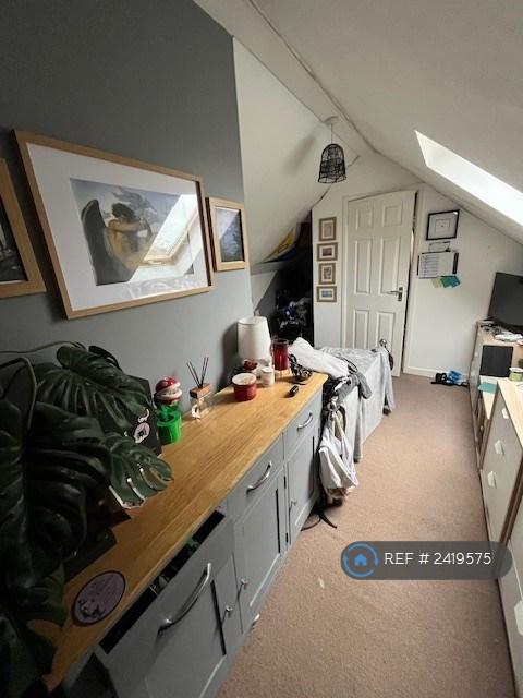 Upstairs Bed 4