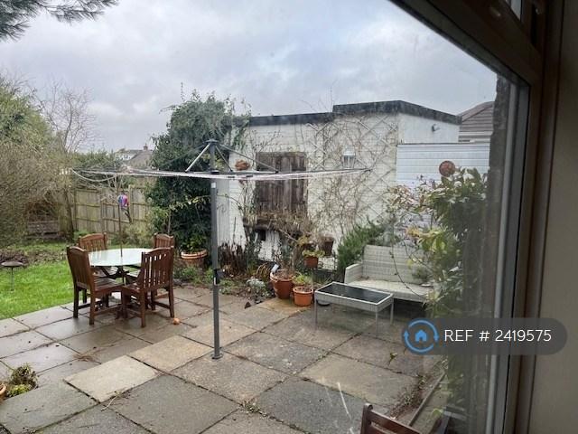 Stores In Garden