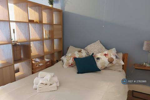undefined, Bow Road, London, E3