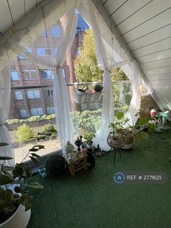 Studio to rent, Molesworth Street, London, SE13