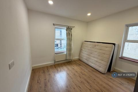 undefined, Upper Clapton Road, London, E5