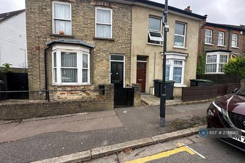 Ewart Grove, London, N22