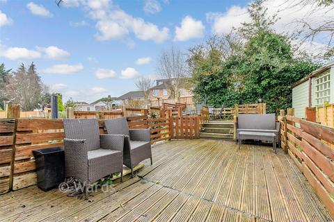 2 bedroom maisonette for sale, Vale Drive, Chatham, Kent