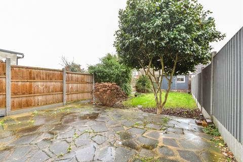 4 bedroom terraced house for sale, Eccleston Crescent, Romford, Essex