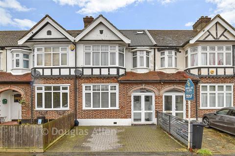 4 bedroom terraced house for sale, Eccleston Crescent, Romford RM6