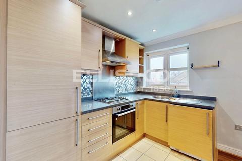 1 bedroom apartment to rent, Hexham Gardens, Northolt, UB5