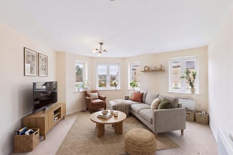 Flat - Dainty Grove, Grange Park, NN4