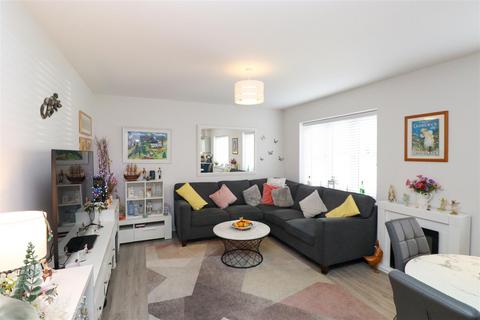 2 bedroom apartment for sale, Mulberry Walk, Fleet GU51