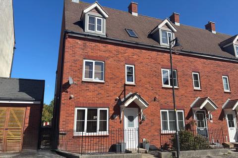 Deneb Drive, Swindon SN25