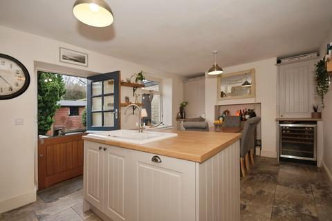 3 bedroom terraced house for sale, Calver Road, Baslow, Bakewell, DE45