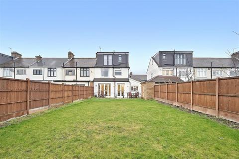 4 bedroom end of terrace house for sale, Beccles Drive, Barking