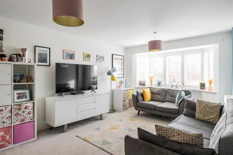 3 bedroom semi-detached house for sale, Iden Hurst, Hurstpierpoint BN6