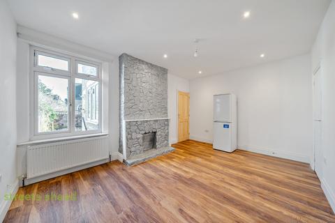 3 bedroom terraced house to rent, Tunstall Road, Croydon, CR0
