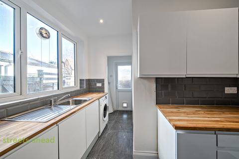 3 bedroom terraced house to rent, Tunstall Road, Croydon, CR0