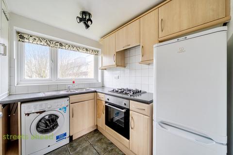 2 bedroom apartment for sale, Oaks Avenue, London, SE19