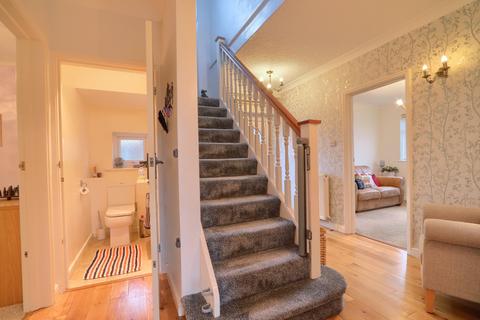 3 bedroom detached house for sale, Fairstone Avenue, Fairfield