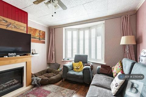 undefined, Terrace Walk, Dagenham, RM9