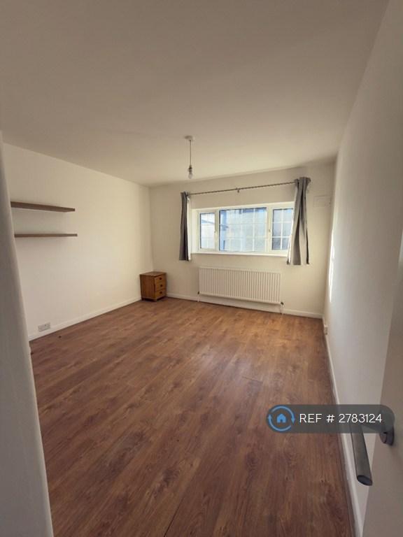 Bedroom 2 (Double)