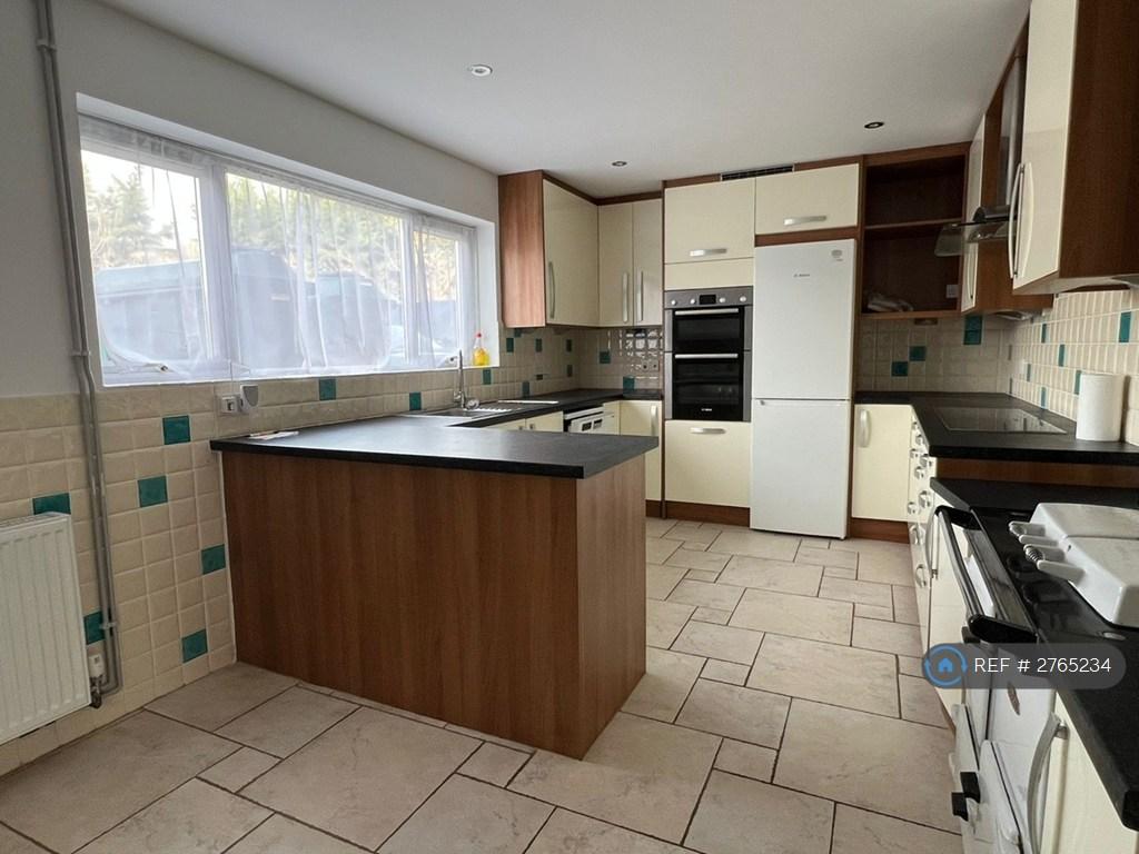 Kitchen / Breakfast Room
