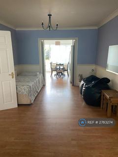 3 bedroom semi-detached house to rent, Stevedale Road, Welling, DA16