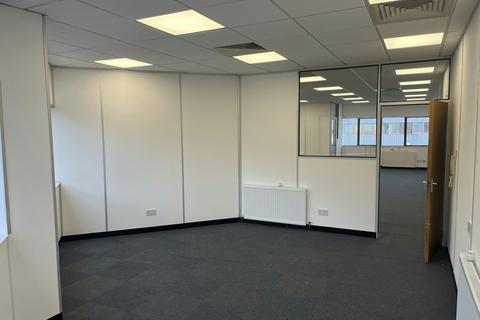 Industrial unit to rent, Broadfields Ct Aylesbury HP19 8BU