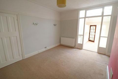 undefined, College Avenue, Grays, RM17