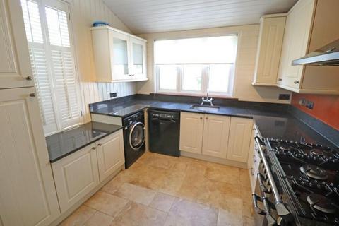 undefined, College Avenue, Grays, RM17
