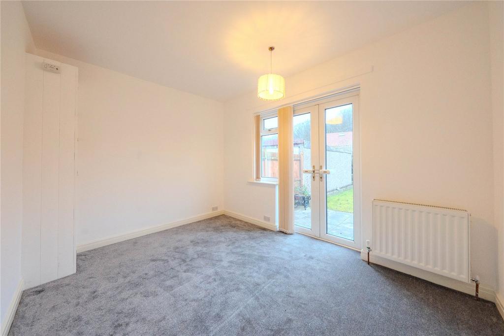 Bedroom/Dining