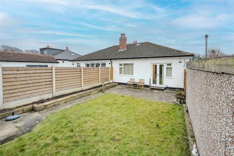 2 bedroom bungalow for sale, Autumn Crescent, Horsforth, Leeds, West Yorkshire