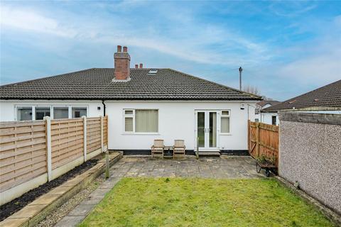 2 bedroom bungalow for sale, Autumn Crescent, Horsforth, Leeds, West Yorkshire