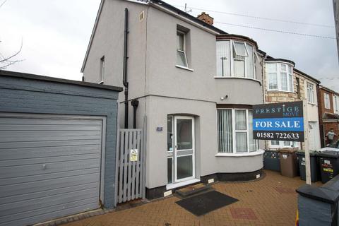 undefined, Fitzroy Avenue, Luton