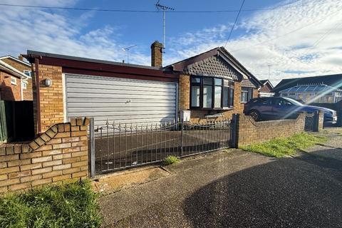 2 bedroom bungalow for sale, Barnards Avenue, Canvey Island