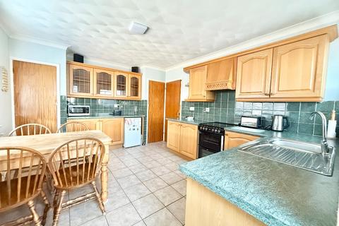 2 bedroom bungalow for sale, Barnards Avenue, Canvey Island