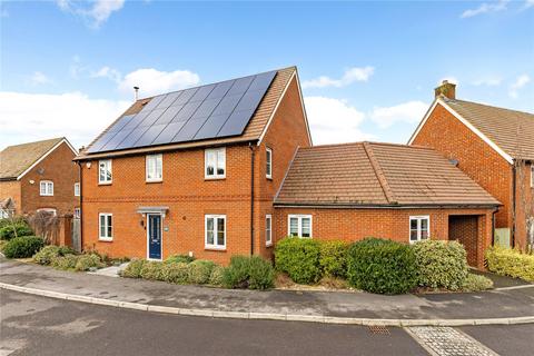 4 bedroom detached house for sale, Harrow Drive, Headley, Thatcham, Hampshire, RG19