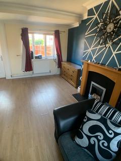 3 bedroom terraced house to rent, The Crescent, Woodlands, Doncaster