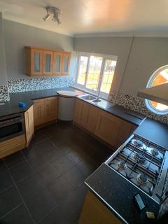 3 bedroom terraced house to rent, The Crescent, Woodlands, Doncaster