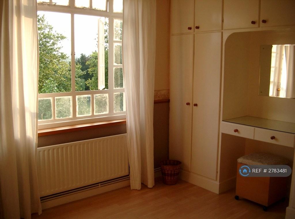 Bedroom 1 ( Pic 1)