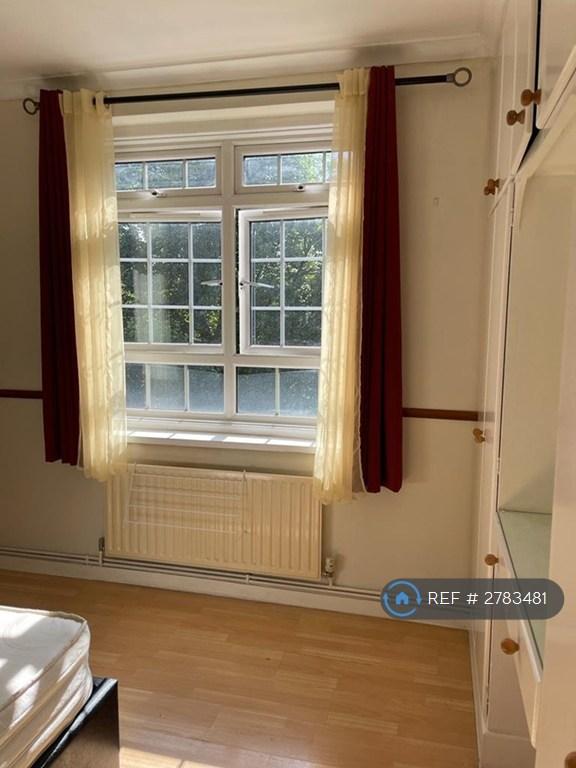 Bedroom 1 ( Pic 7)