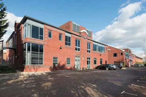 Office to rent, Waterside Dr Slough SL3 6EZ