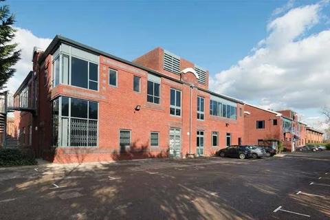 Office to rent, Waterside Dr Slough SL3 6EZ