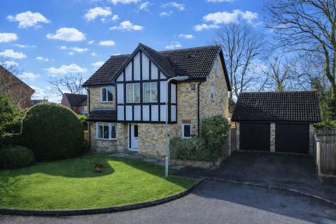 Argente Close, Fleet GU51