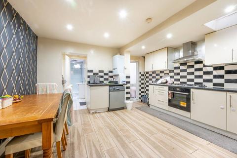 undefined, New City Road, Plaistow, London, E13