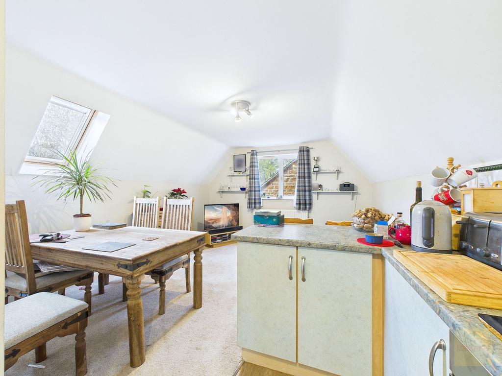Annexe Kitchen / Dining Area