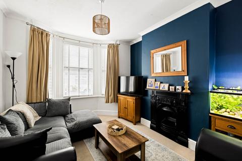 3 bedroom end of terrace house for sale, Invicta Road, Folkestone, CT19