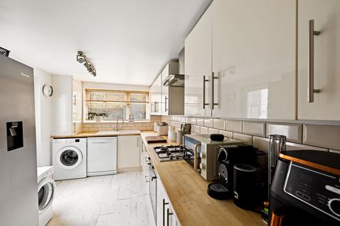 3 bedroom end of terrace house for sale, Invicta Road, Folkestone, CT19