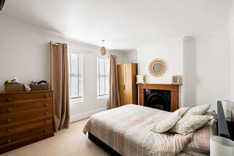 3 bedroom end of terrace house for sale, Invicta Road, Folkestone, CT19
