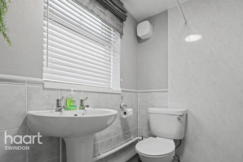 undefined, Melbourne Close, Swindon